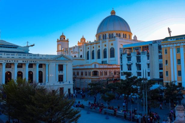 7956462C BB21 402A 89DD 84AFA777E112