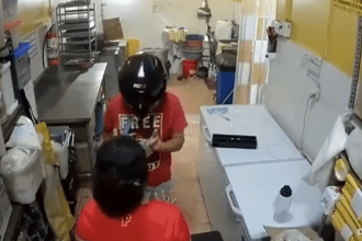 CD274349 36CD 4005 9205 4F72F1FC4031