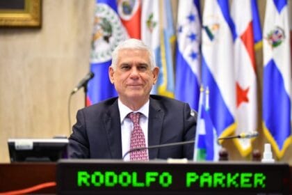 Familia del exdiputado Rodolfo Párker se enriqueció con $2.3 millones.