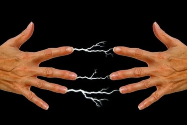 electricidadmano